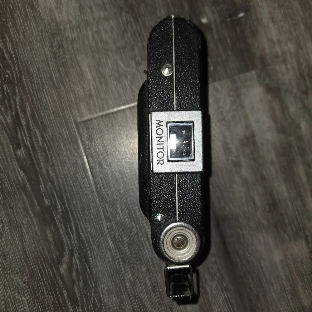 Vintage Kodak Vigilant Junior Six-20 Folding Camera 6x9 Format Untested. No‎ Len